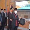 Walikota Serahkan 400 Paket Sembako untuk Wakar Seluruh OPD Pemkot Samarinda