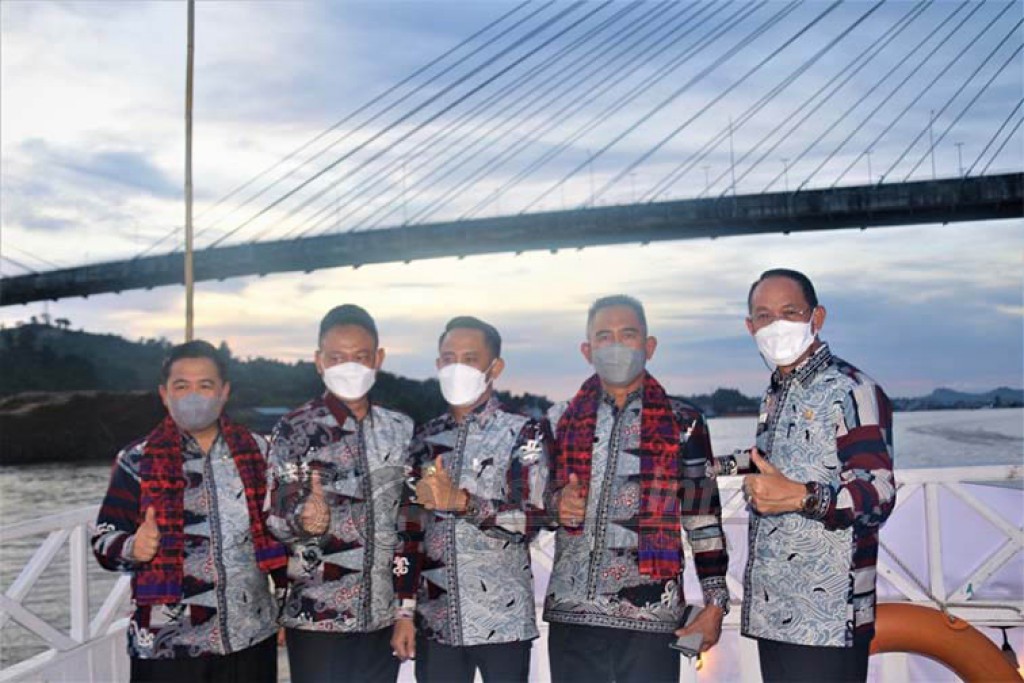 Wali Kota se Kalimantan Diajak Susur Sungai Mahakam