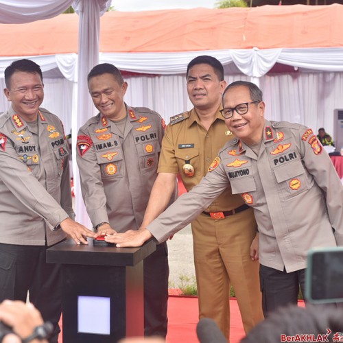 Wali Kota Samarinda Andi Harun Beri Tower Latihan Brimob Batalyon B