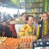 Plt. Asisten II Sekot Samarinda Abdullah Dampingi Wakil Menteri Perdagangan Kunjungi Pasar Segiri Samarinda