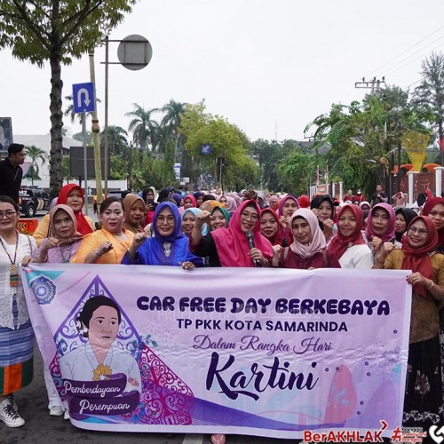 Organisasi Wanita Antusias Ikuti Jalan Cantik Berkebaya di CFD Garapan Dekranasda, Rinda : Perempuan Samarinda Harus Tangguh dan Sehat