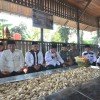 Ziarah Makam Pendiri Samarinda Diawali Arungi Sungai Mahakam