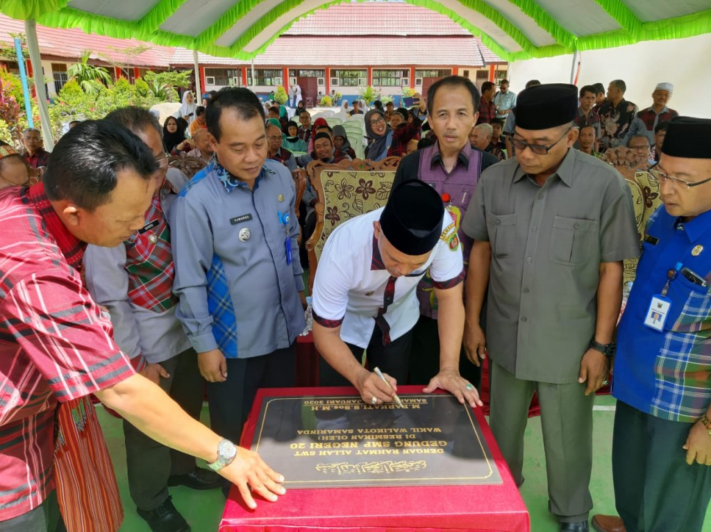 Barkati Resmikan Renovasi 5 Gedung SMP Bersumber Dari DAK