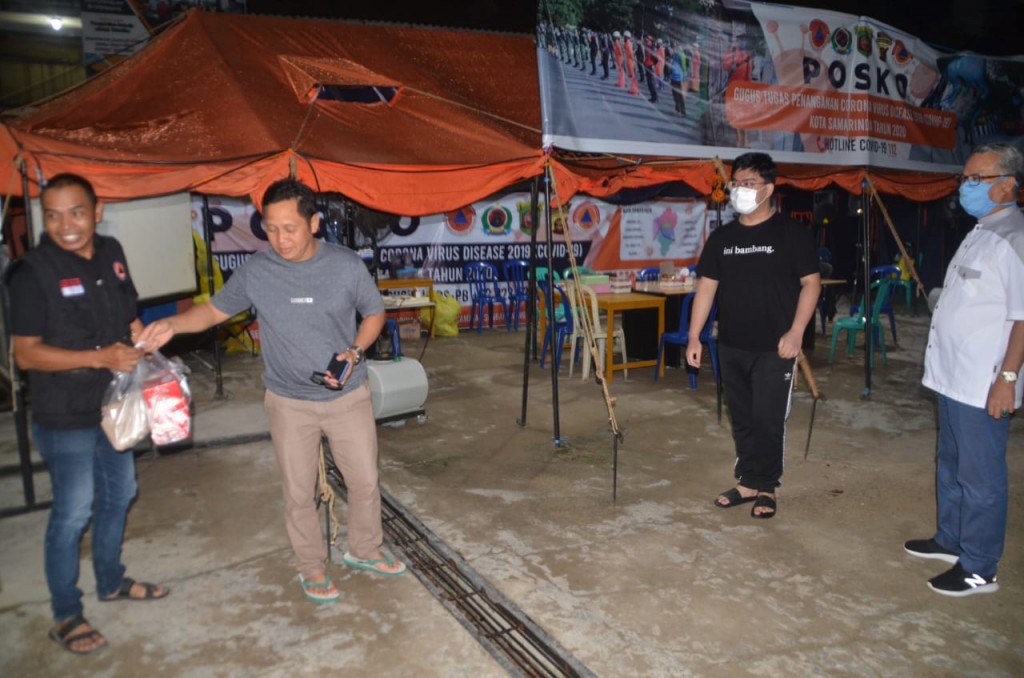 Jaang Kunjungi Posko Utama, Putranya Inisiatif Bawakan Martabak