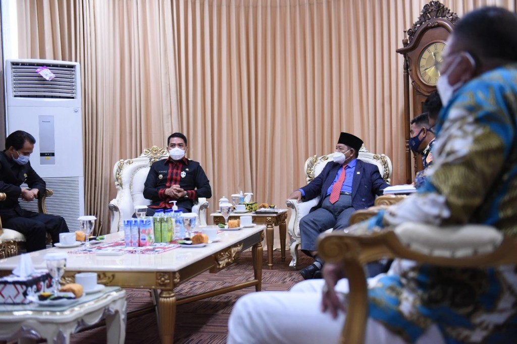 Wali Kota Samarinda Terima Kunjungan Anggota DPD RI, Bahas Penataan Kota