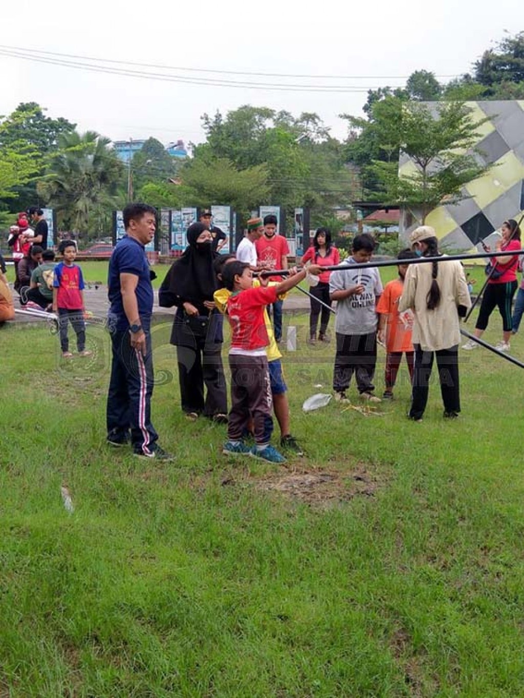 Dispora Edukasi dan Perkenalkan Olahraga Tradisional