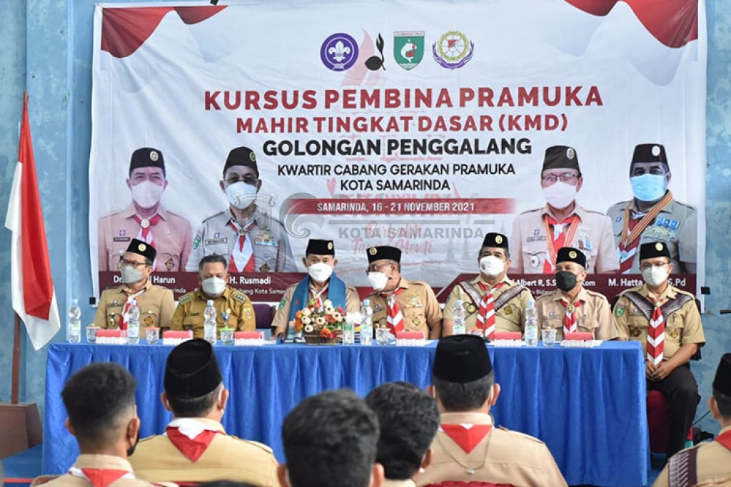 Wawali Samarinda Buka Kursus Mahir Dasar Kepramukaan