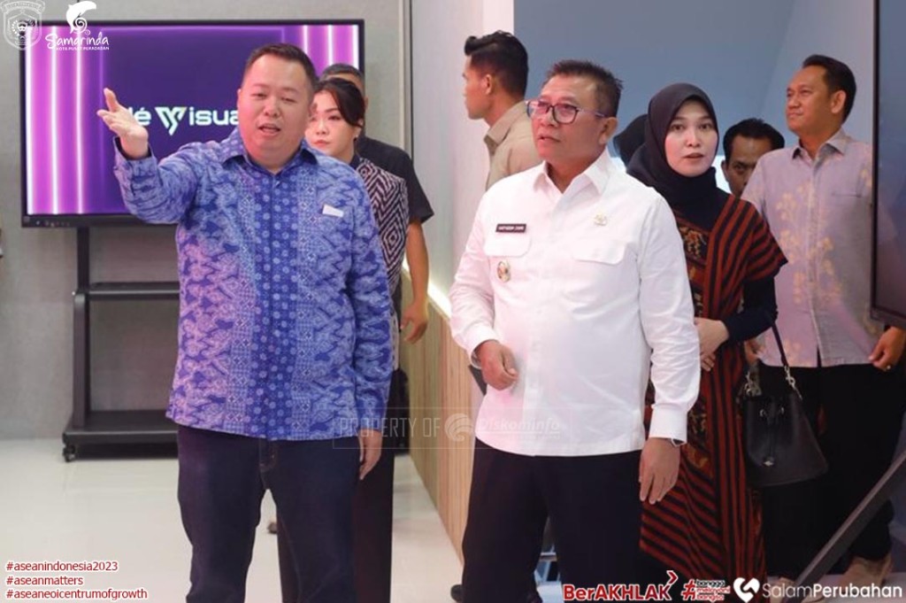 Hadirkan Kebutuhan Tekhnologi Layar LED di Samarinda, Wawali Resmikan Showroom De Visuale