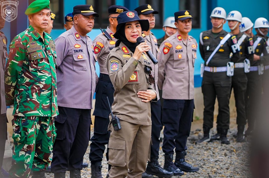 Tim Gabungan Tertibkan Bangunan di Lahan Aset Daerah, Warga Terima Uang Kerohiman