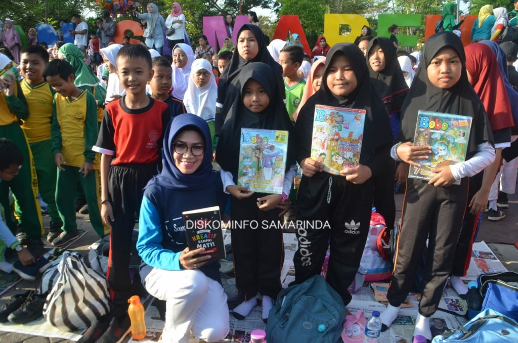 1.000 Anak Ikuti Gerakan Membaca Di Taman Samarendah