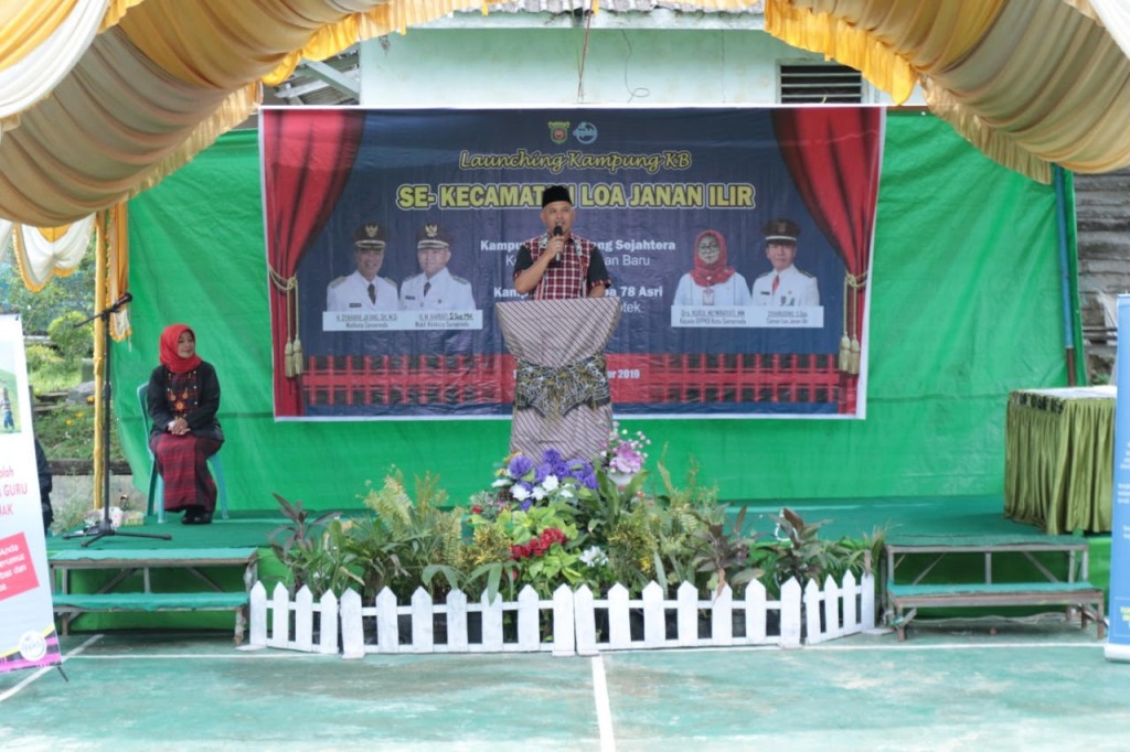 Barkati Launching Kampung KB Di Loa Janan Ilir