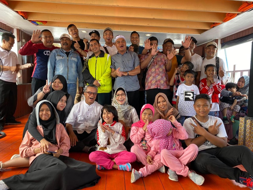 Banyak Cerita dan Motivasi Di Family Gathering Syaharie Jaang
