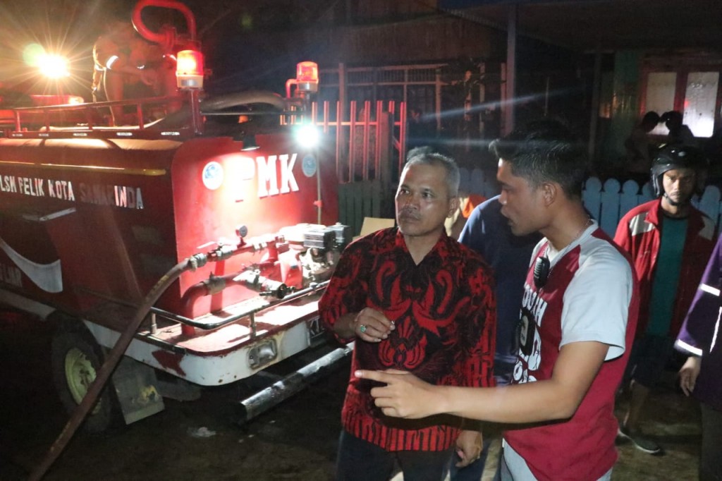 Wawali Tinjau Kebakaran Jl Ahmad Dahlan