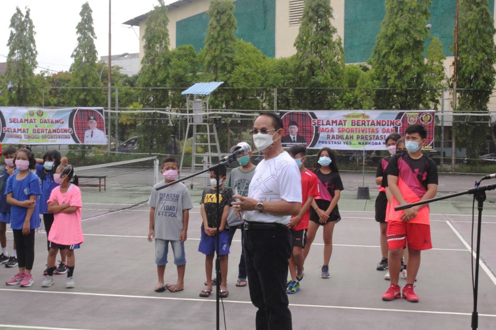 Wawali Buka Kejuaraan Tenis Lapangan Wali Kota Samarinda Open 2021