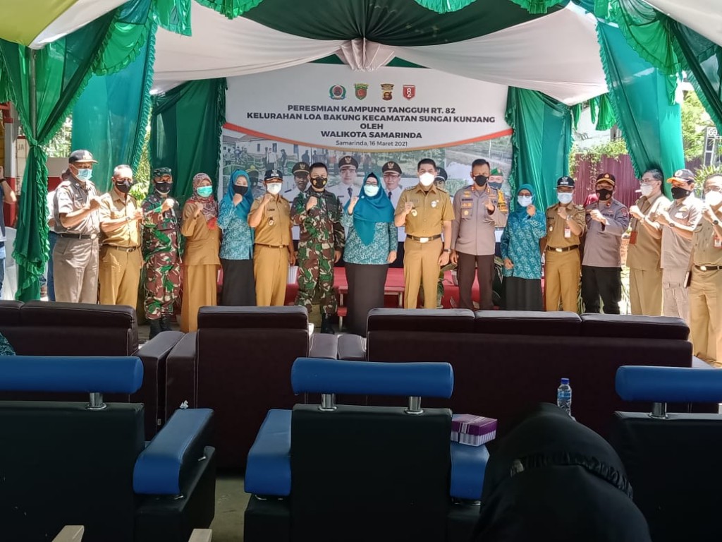 Resmikan Kampung Tangguh, Wali Kota: PAD Boleh Meningkat, Tapi Lingkungan Jangan Sampai Rusak