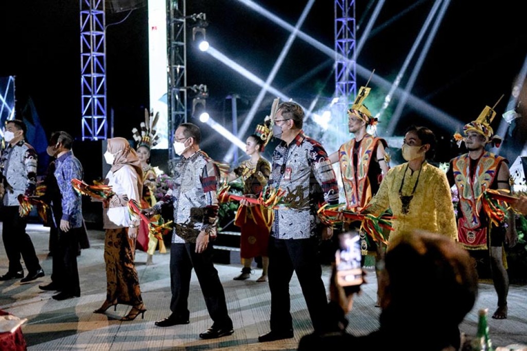 Festival Mahakam Dimulai, Wali Kota Samarinda Sebut Masuk 100 Wonderfull Event Indonesia