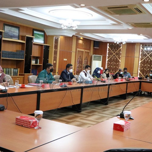 KI Visitasi Monev ke Pemkot Samarinda, Wali Kota Andi Harun Paparkan Berbagai Aplikasi Terkait Informasi