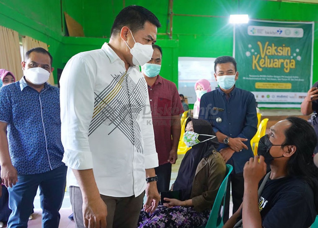 Kunjungi Vaksinasi Ranting Muhammadiyah Wali Kota Sampaikan Rencana Naik Level Selama Nataru