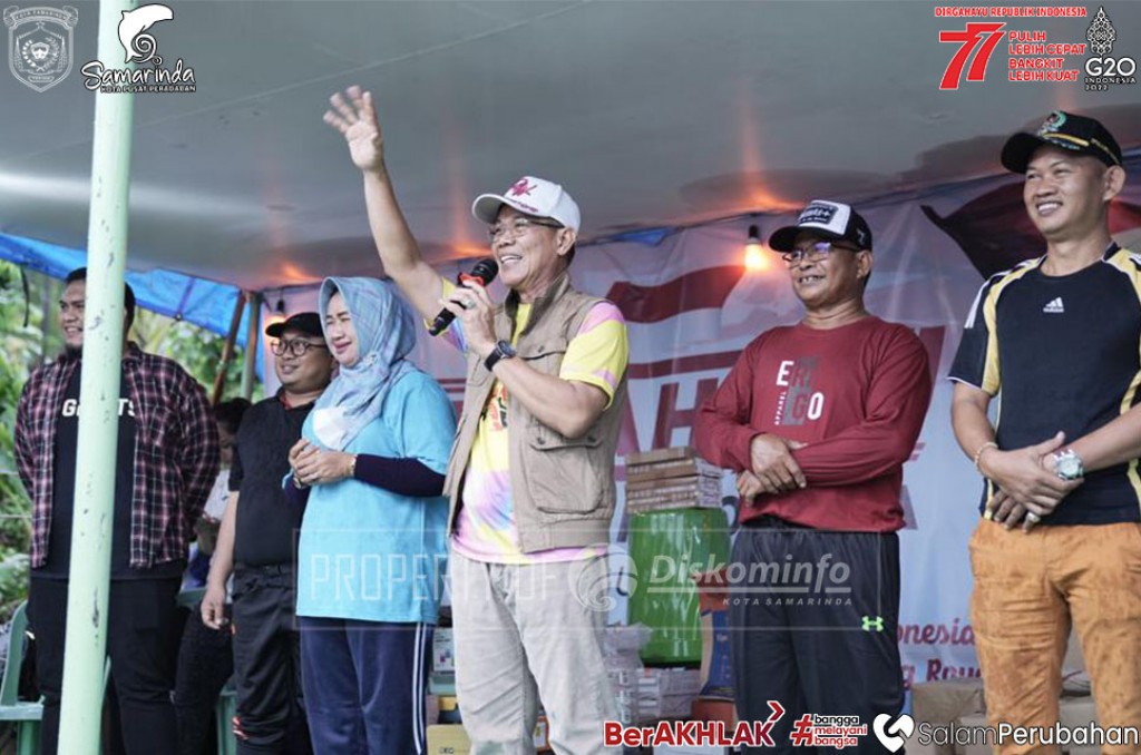 Rusmadi Rayakan Kemerdekaan Bersama Warga Borneo SKM, Jalan Sehat hingga CSR Motor Listrik