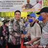 Serahkan Paket Sembako dari Jokowi, Andi Harun : Presiden Sangat Cinta Rakyat Indonesia