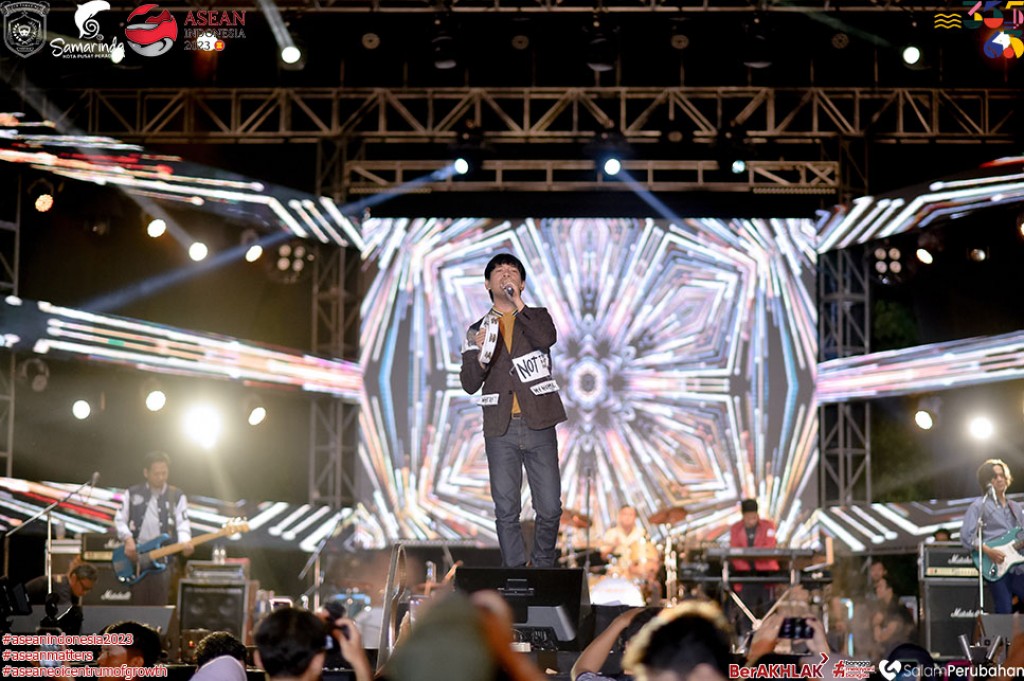 Band D’Masiv Meriahkan Pembukaan Samarinda Festival Tahun 2023