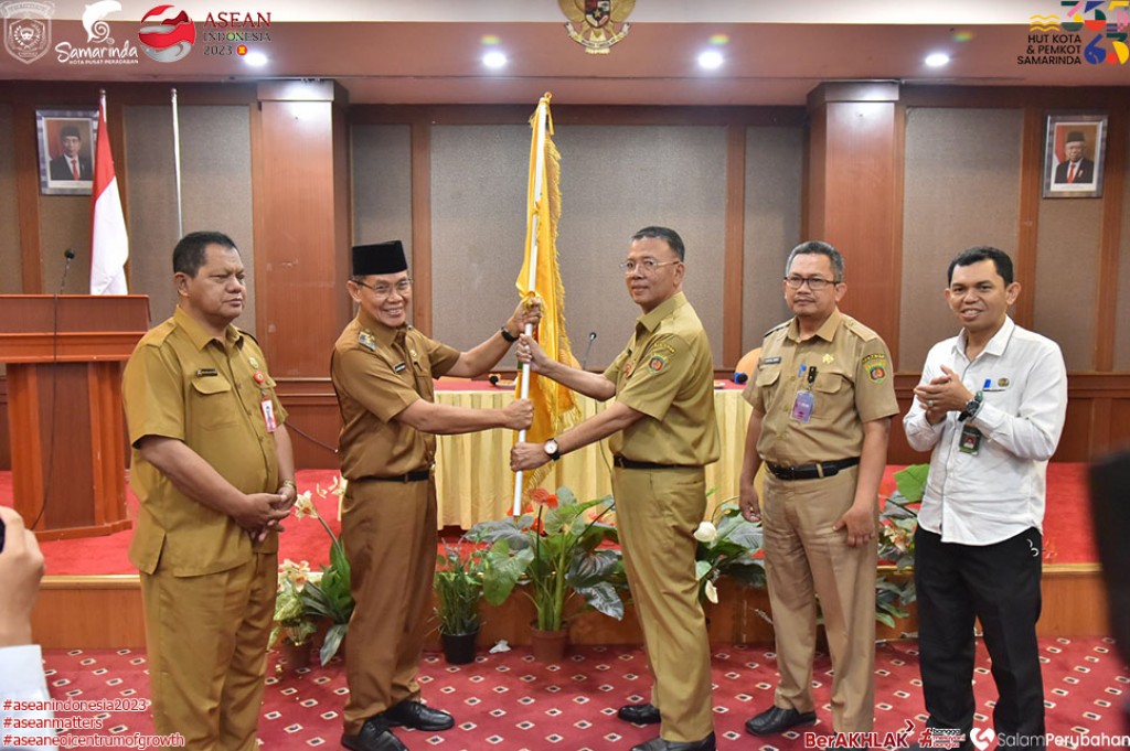 Rusmadi Lepas Kafilah Kota Samarinda pada MTQ ke 44 Tingkat Provinsi Kaltim