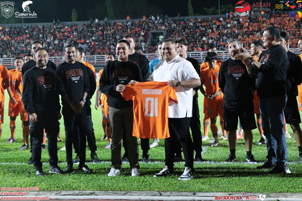 Borneo FC Launching Jersey Baru, Wali Kota Andi Harun No Punggung 1 dan Janjikan Siap Dukung Meraih Juara Liga