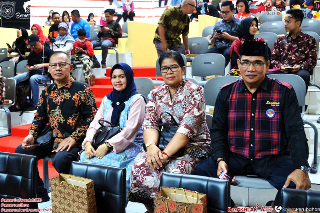 Sam Syaimun Hadiri Malam Puncak Festival Harmoni Budaya Nusantara di Gedung Rizani Asnawi