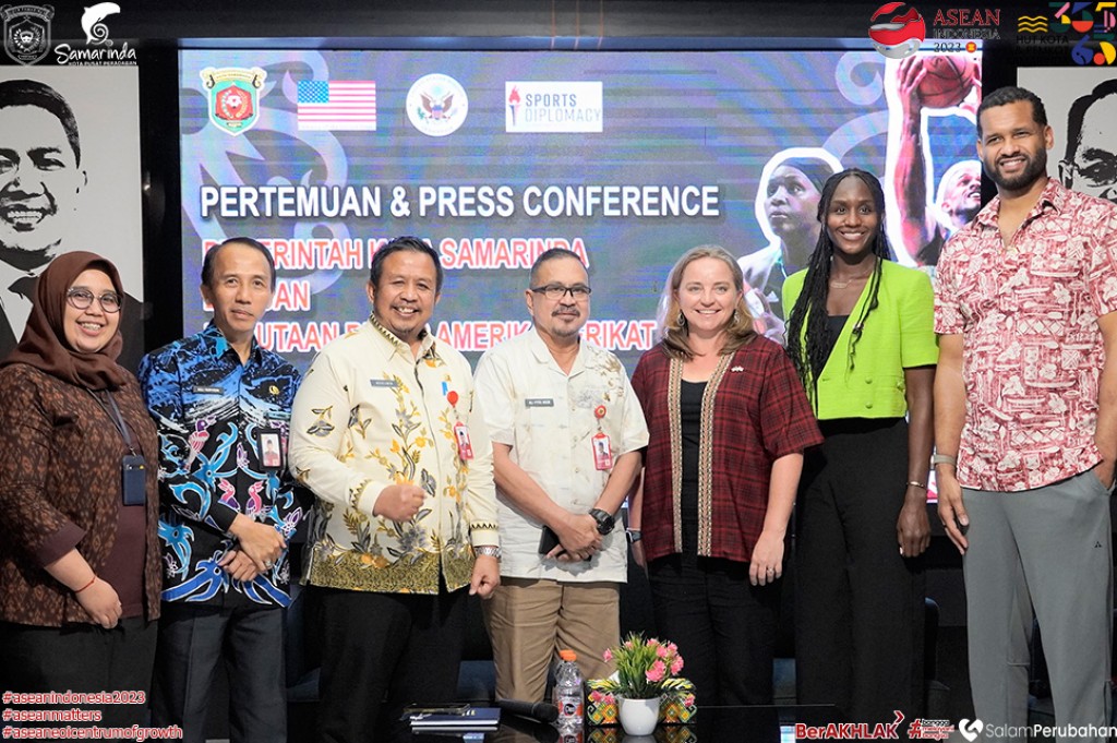 Konferensi Pers Pemkot Samarinda Bersama Delegasi Kedubes AS