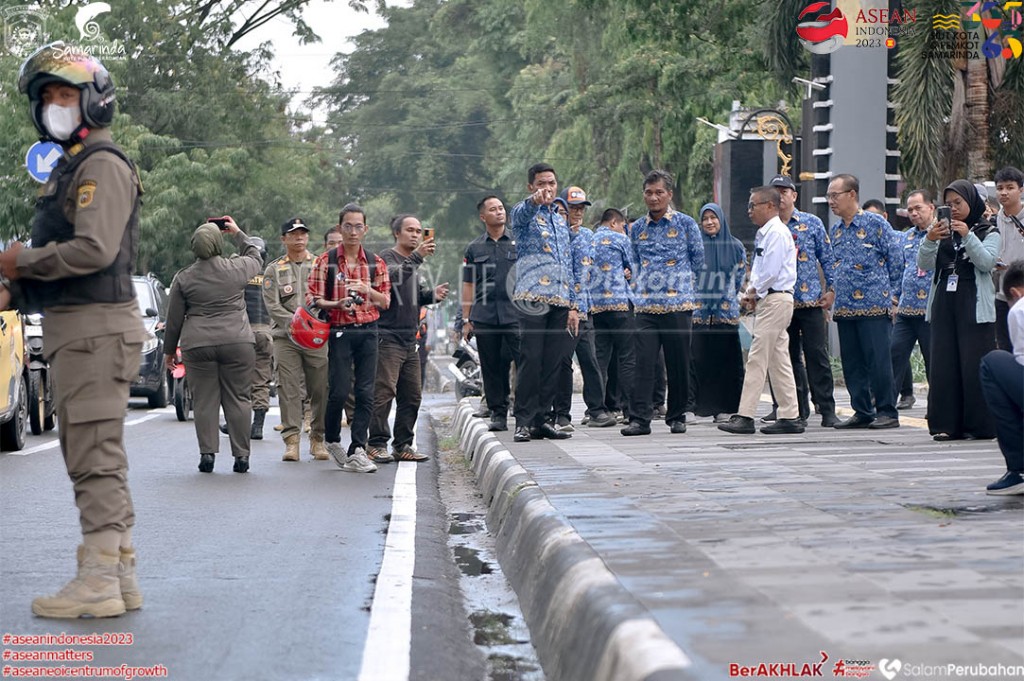 Tinjau Jalan Taman Samarendah, Ini Kata Wali Kota Samarinda