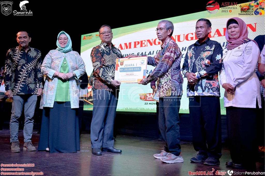 Malam Anugerah Kampung Salai, Kecamatan Samarinda Utara Raih Juara I