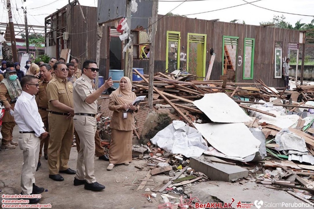 Tinjau Progres Pembongkaran Bangunan SKM, Wali Kota Andi Harun Yakin Masalah Banjir Selesai Bertahap