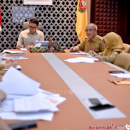 Wali Kota Samarinda Pimpin Rapat Pengawasan Penjualan Minuman Beralkohol dan Temukan Pelanggaran di Tempat Hiburan