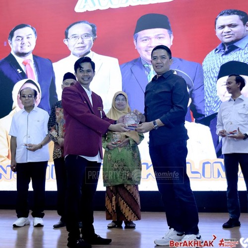 Hadiri Musda XXIII IMM Kaltim, Wali Kota Samarinda Dianugerahi Sebagai Tokoh Inspiratif Kaltim