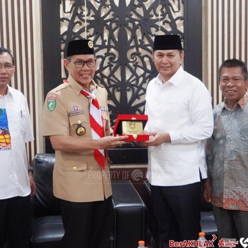 Rusmadi Sambut Ramah Wakil Bupati Rokan Hulu Indra Gunawan