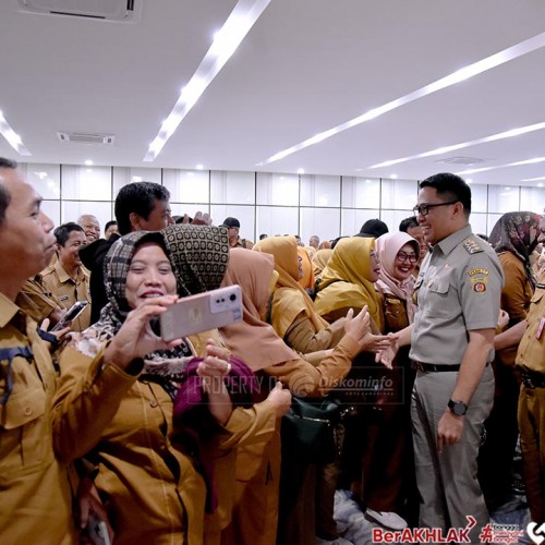 Hadiri Rapat Optimalisasi Pelayanan Publik Bidang Pendidikan, Ini Kata Wali Kota Samarinda